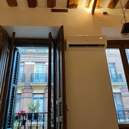 Hortaleza 4, Preciso Estudio En Chueca Junto A La Gran Via De Madrid Buitenkant foto