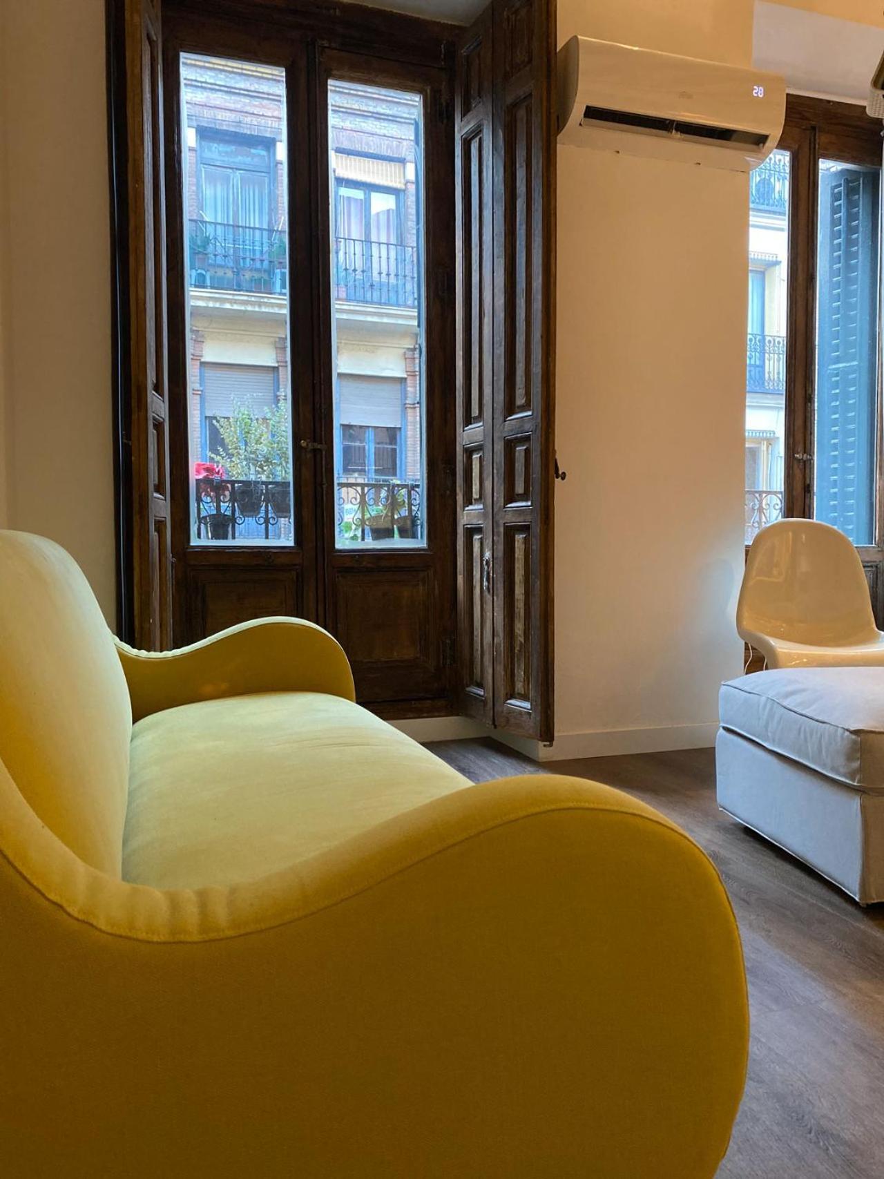 Hortaleza 4, Preciso Estudio En Chueca Junto A La Gran Via De Madrid Buitenkant foto