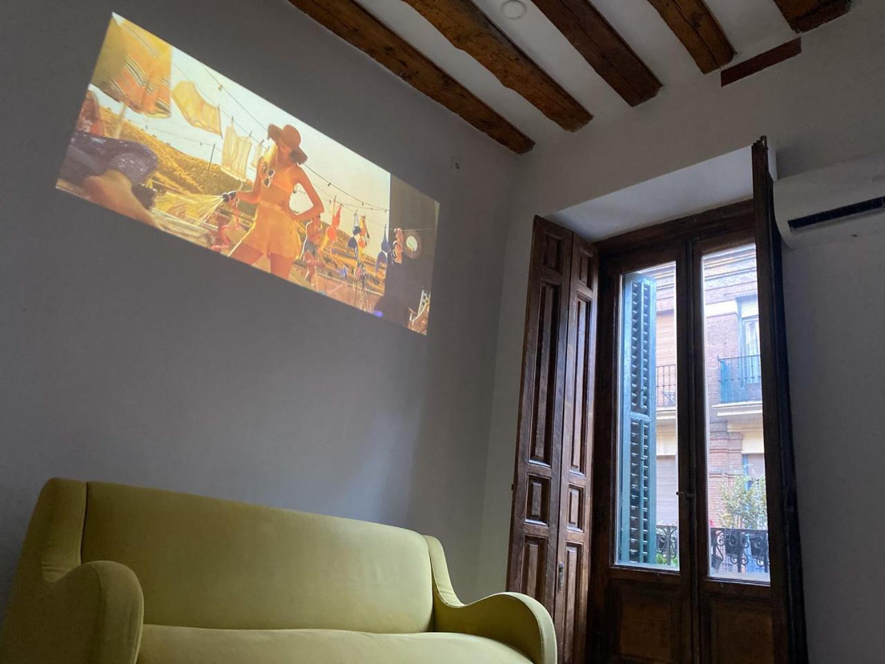 Hortaleza 4, Preciso Estudio En Chueca Junto A La Gran Via De Madrid Buitenkant foto